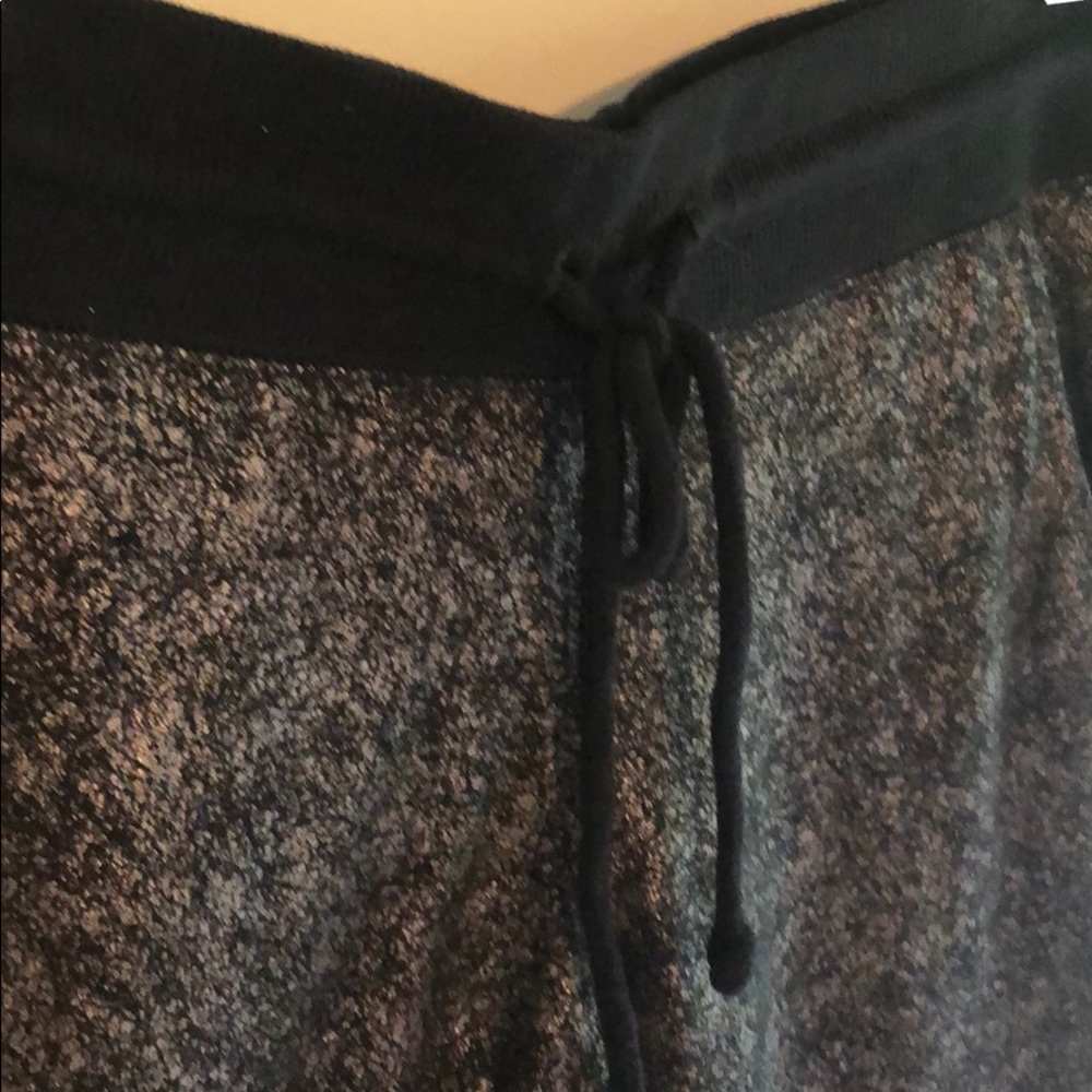 Joggers - Picture 2 of 3